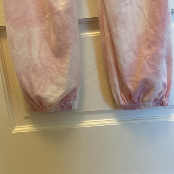 Pink Lounge Set - Picture 5 of 5